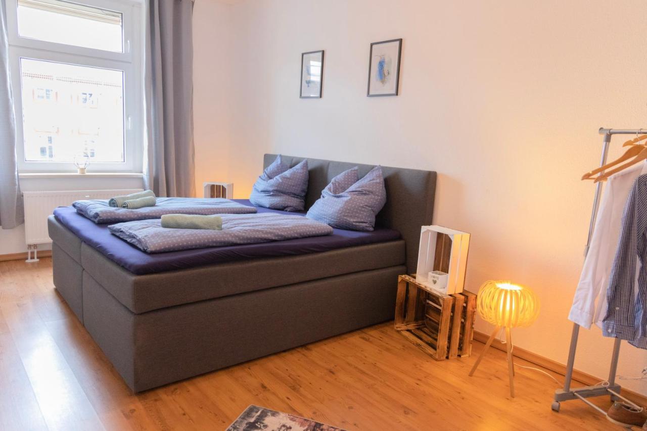 Modern-TOP City Lage -5 min - HBhf Netflix Küche Boxspringbett 2m x 2m bis 4 Pers Magdeburg Exterior foto
