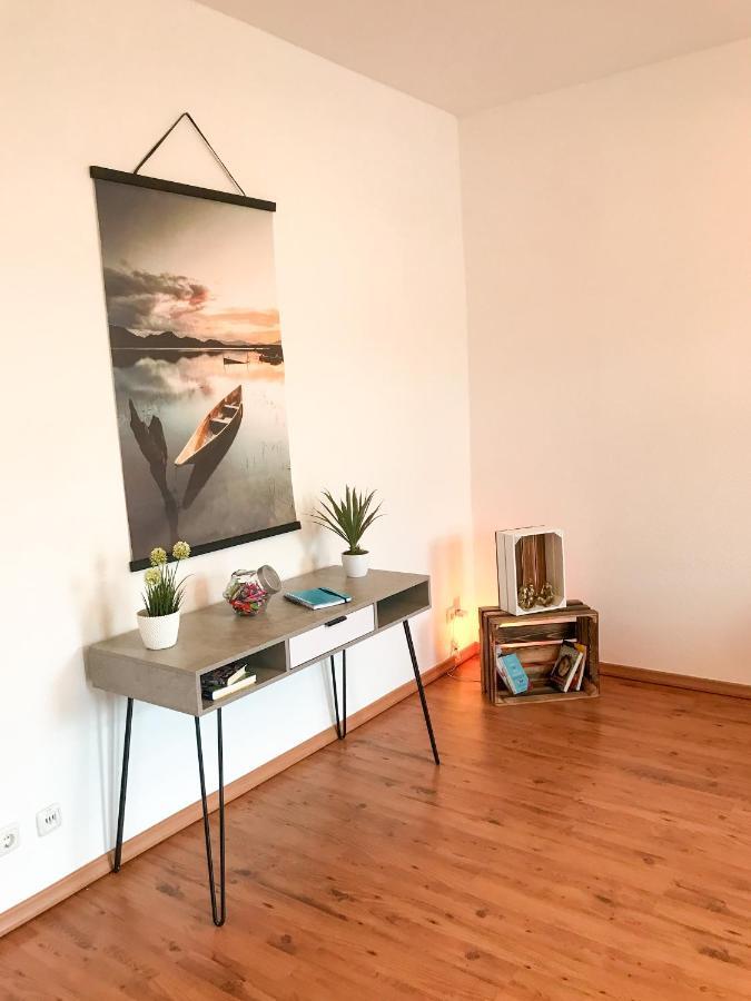 Modern-TOP City Lage -5 min - HBhf Netflix Küche Boxspringbett 2m x 2m bis 4 Pers Magdeburg Exterior foto
