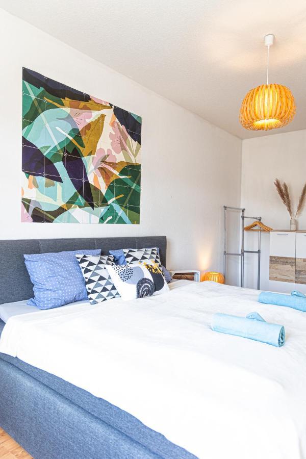 Modern-TOP City Lage -5 min - HBhf Netflix Küche Boxspringbett 2m x 2m bis 4 Pers Magdeburg Exterior foto